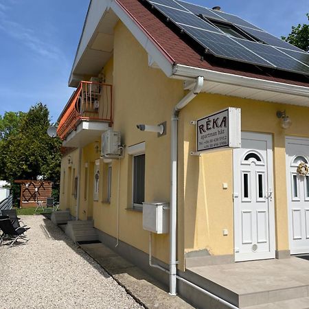 Reka Apartmanhaz Bük 外观 照片