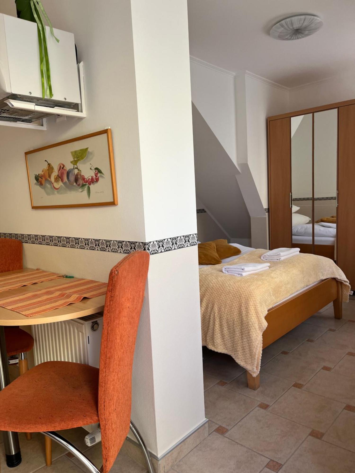 Reka Apartmanhaz Bük 外观 照片